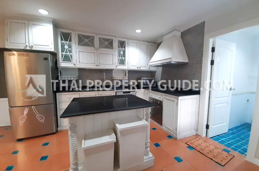 House with Shared Pool in Sukhumvit 